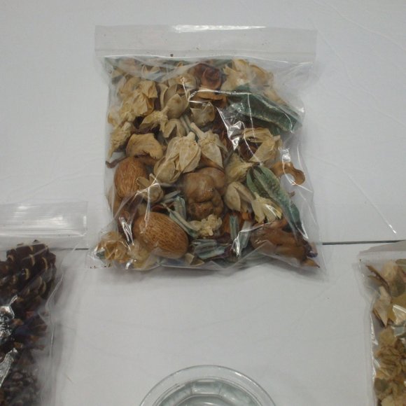 Beige MIXED Potpourri with Pinecones and 1 Jar.  L - Picture 2 of 8